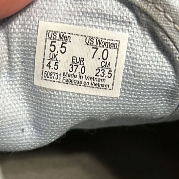 VANS Sneakers Woman’s Size 7 Love You To Death Blue Suede Cupids Skeletons Laces - Picture 10 of 10